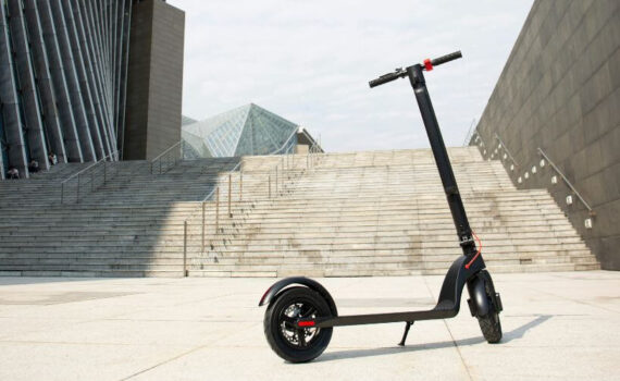 Elektro Scooter fuer Gelaende Modelle